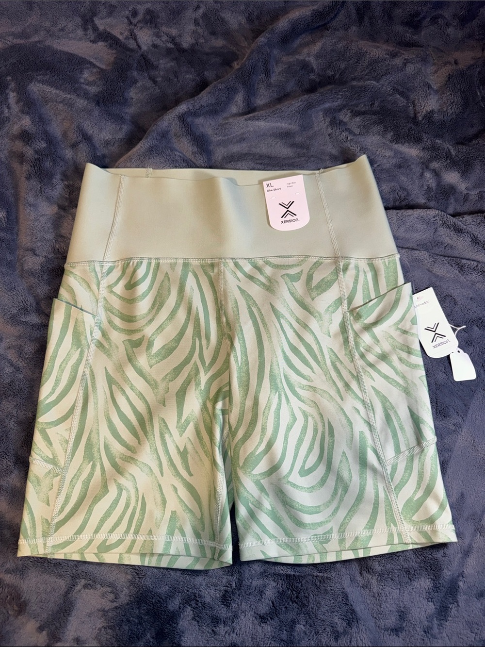 Xersion Women’s Light Green Zebra-Print High-Rise Bike Shorts, Size XL